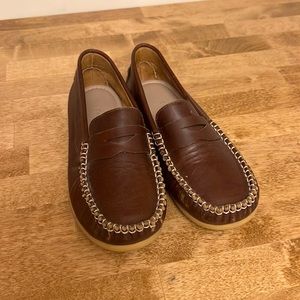 Boy’s Elephantito Loafers size 2